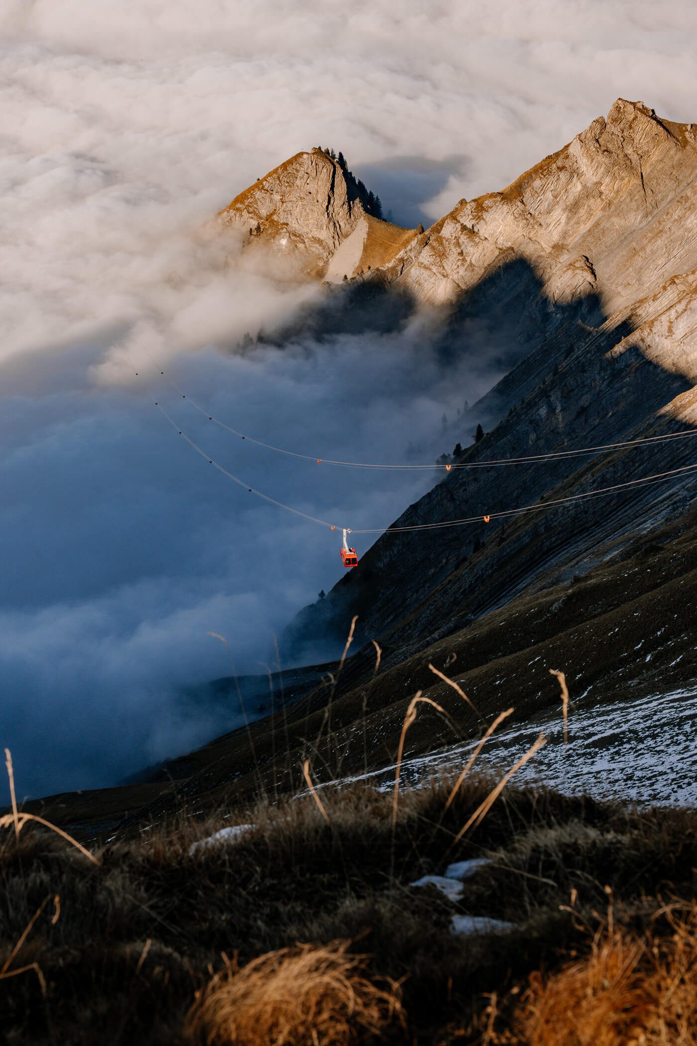 Gondel Sörenbergbahn über dem Nebelmeer
