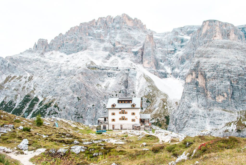 Blick auf die Zsigmondyhütte