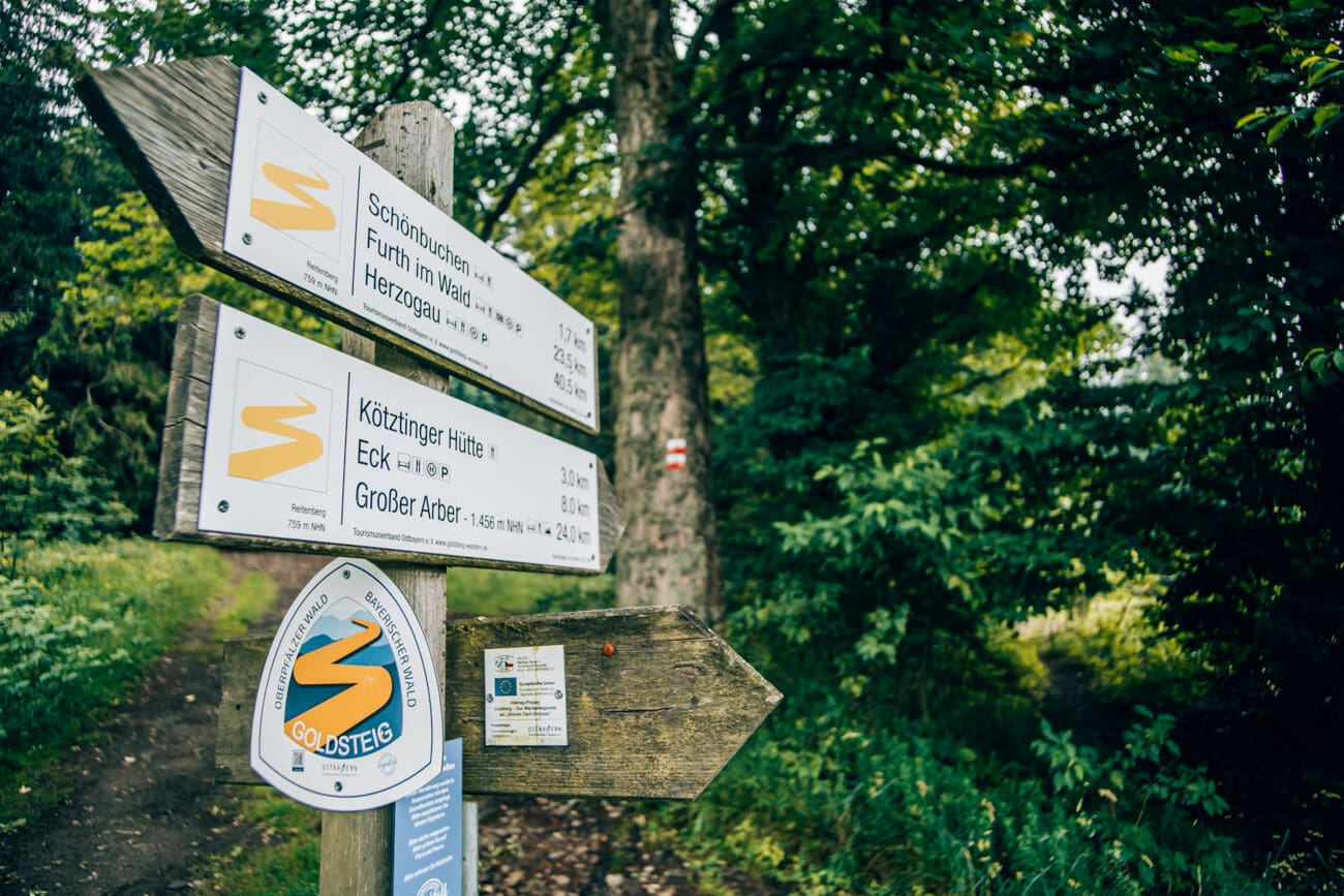 Goldsteig Markierung