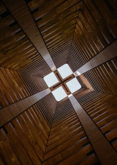 Dillinger-Land-Kapelle-Innen Kapelle von innen Staab Architekten